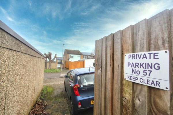 Mackenzie Way, Gravesend