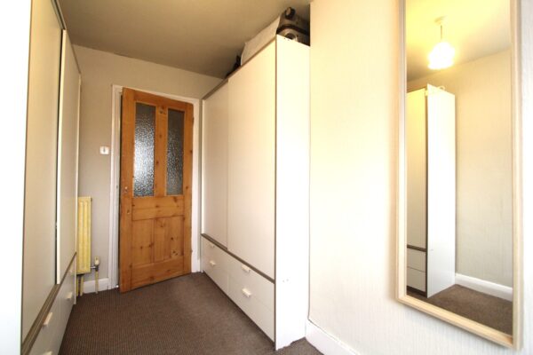 3 Bedrooms, Terraced House, Bromley